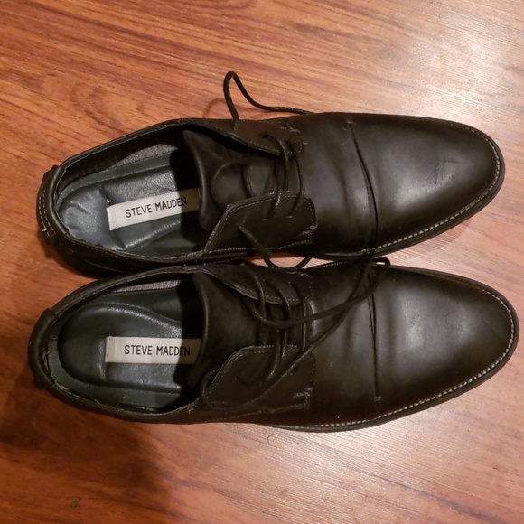 Black Dress Shoes - Picture 4 of 4